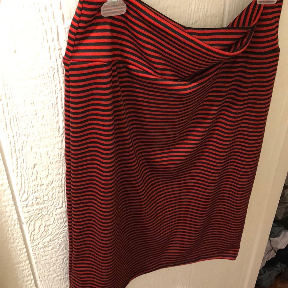Lularoe Cassie. NWOT. Never been worn!